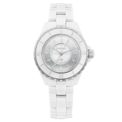 H4861 | Chanel J12 Quartz 33 mm watch. Buy Online