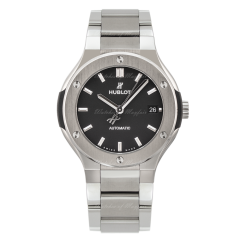 568.NX.1170.NX | Hublot Classic Fusion Titanium Bracelet 38 mm watch. Buy Online