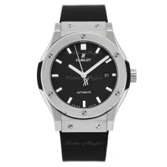 Hublot Classic Fusion Titanium 42 mm 542.NX.1171.RX