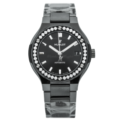 568.CM.1470.CM.1204 | Hublot Classic Fusion Black Magic Bracelet Diamonds 38 mm watch. Buy Online