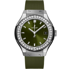 Hublot Classic Fusion Titanium Green Diamonds 33 mm 581.NX.8970.RX.1104