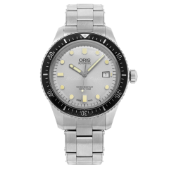 01 733 7720 4051-07 8 21 18 42 Oris Divers Sixty-Five 42 mm watch.