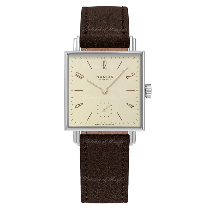 472 | Nomos Tetra 27 Karat Manual 27.5 × 27.5 mm watch. Buy Online